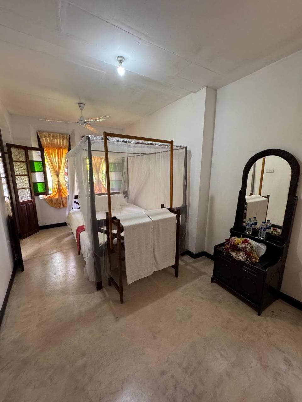 Grand Villa Hikkaduwa Extérieur photo