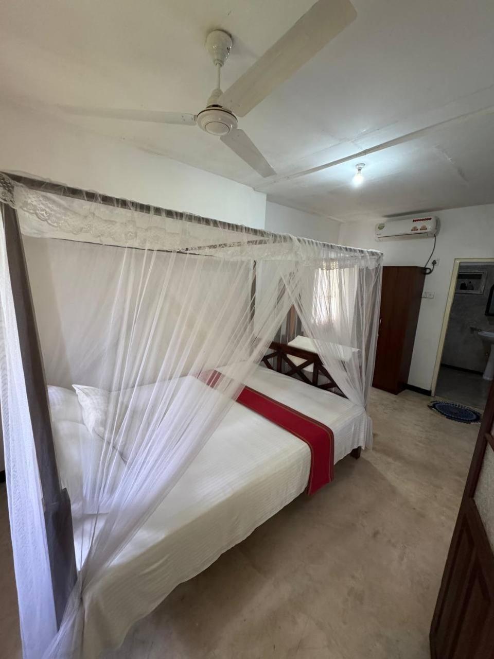 Grand Villa Hikkaduwa Extérieur photo