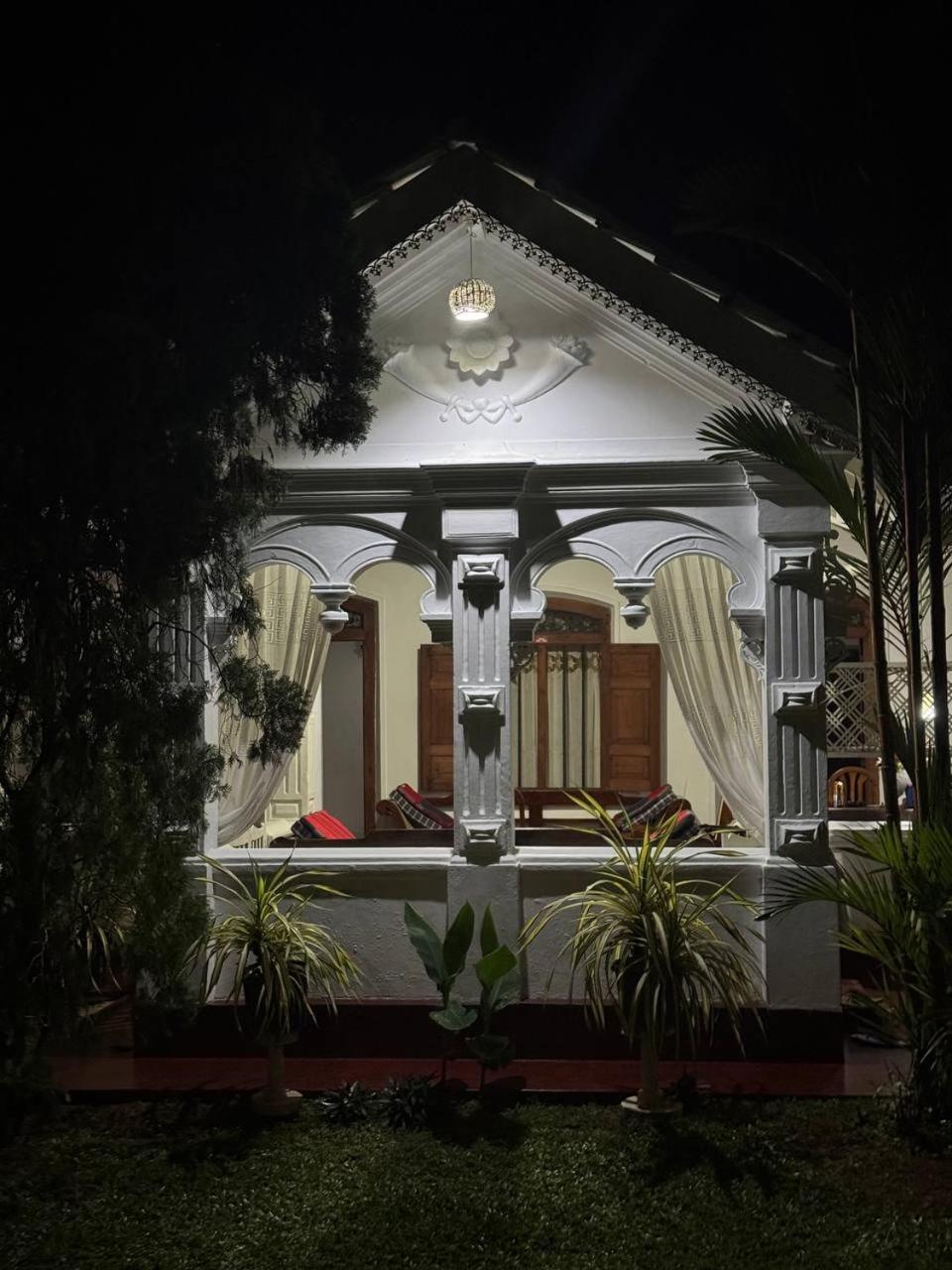 Grand Villa Hikkaduwa Extérieur photo