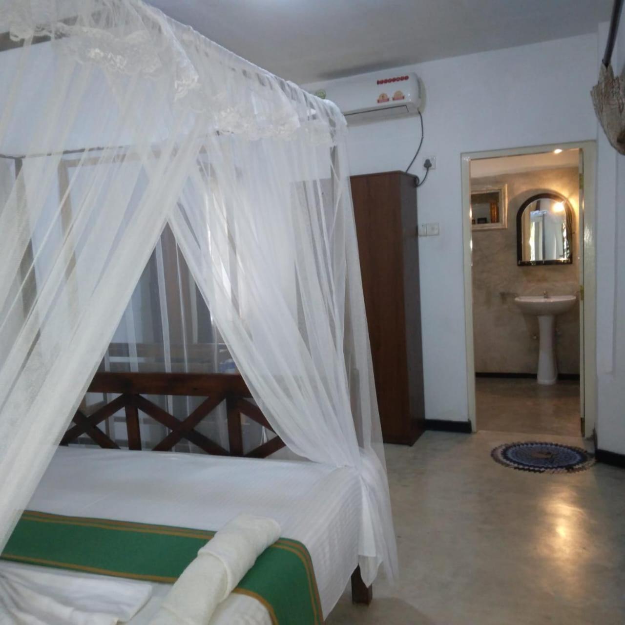Grand Villa Hikkaduwa Extérieur photo