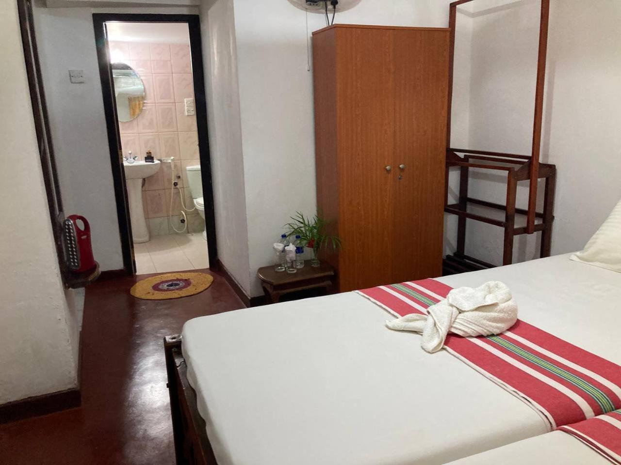 Grand Villa Hikkaduwa Extérieur photo