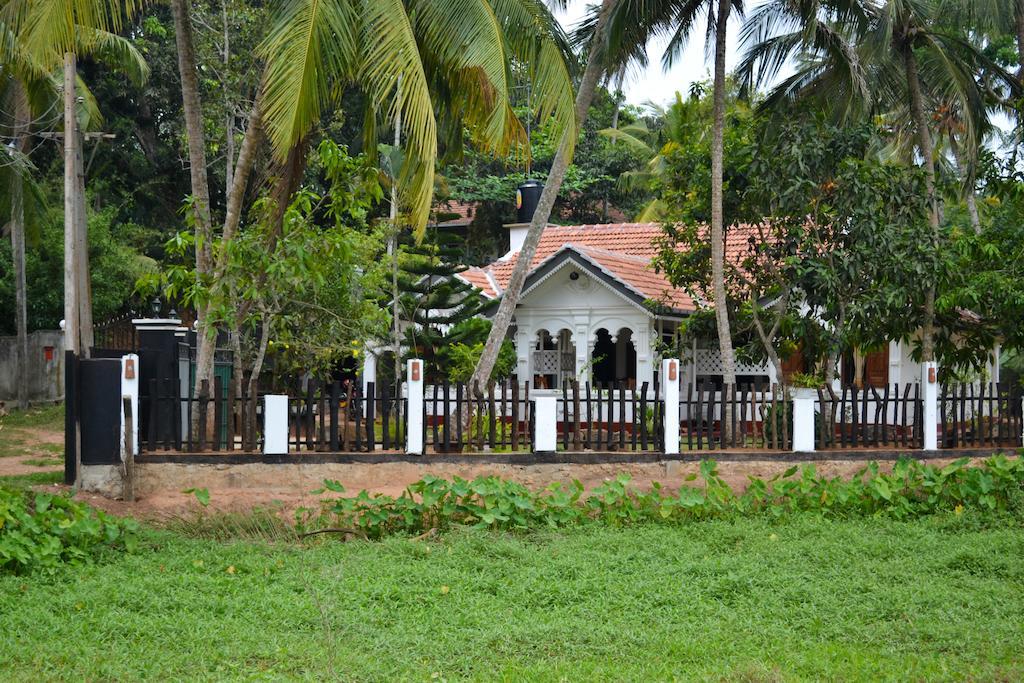 Grand Villa Hikkaduwa Chambre photo